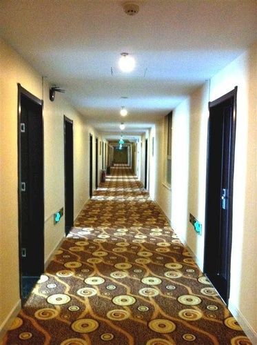 Super 8 Hotel Жинан Екстериор снимка