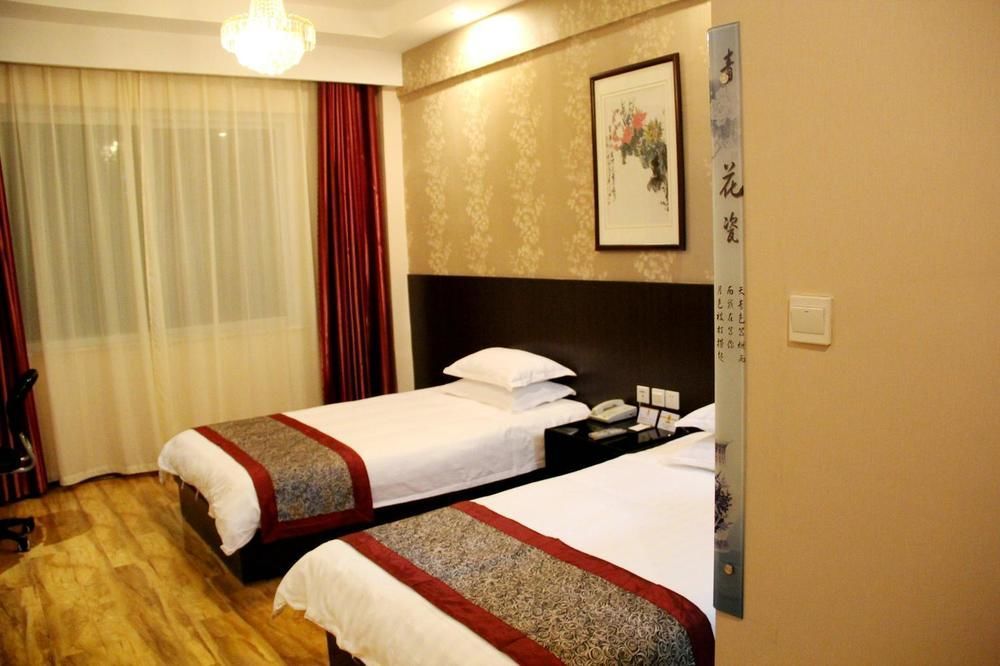 Super 8 Hotel Жинан Екстериор снимка