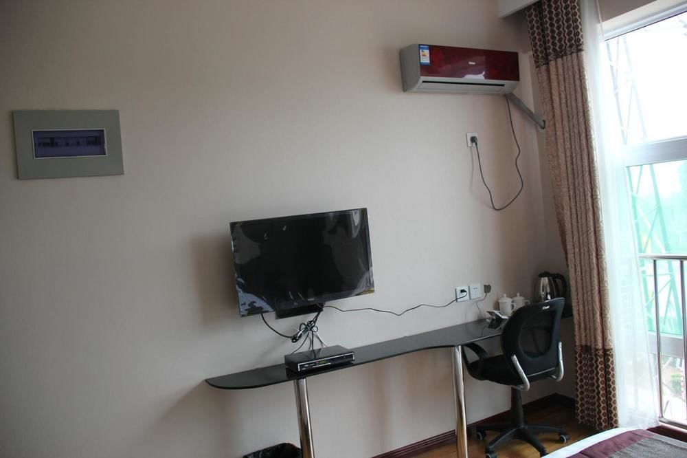 Super 8 Hotel Жинан Екстериор снимка
